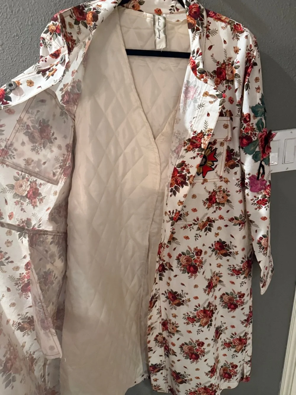Floral Button-Up coat jacket  with Patch - Picture 3 of 4